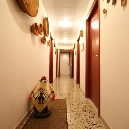 Santa Gilla לינה וארוחת בוקר 3*