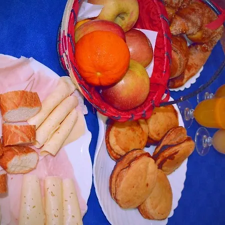 Santa Gilla Couette-café