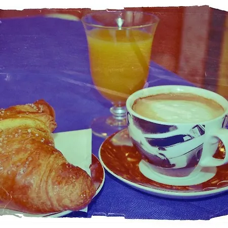 Couette-café Santa Gilla 2*