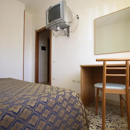 Santa Gilla فندق مبيت وإفطار 2*