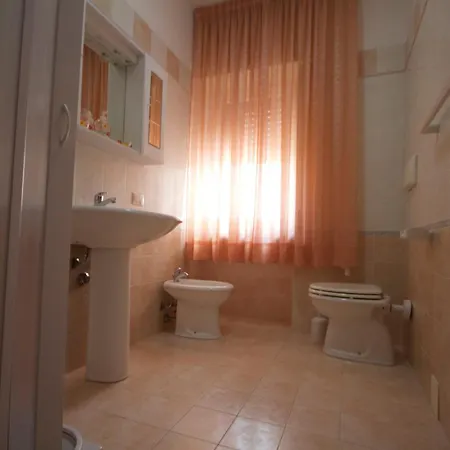 Santa Gilla 3* קליארי