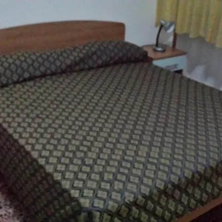 Santa Gilla לינה וארוחת בוקר קליארי